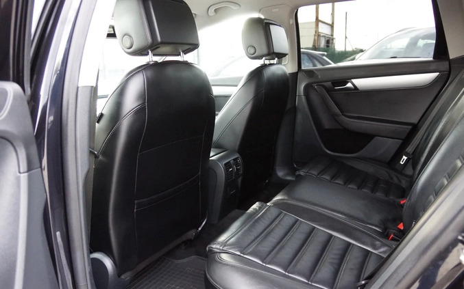 Volkswagen Passat cena 52700 przebieg: 210904, rok produkcji 2014 z Polkowice małe 436